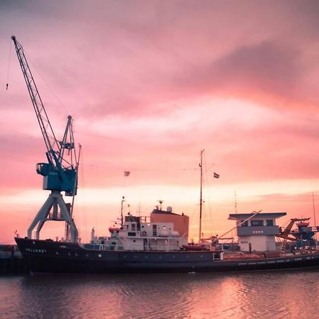 Ferienwohnung Unieke Woonboot In Harlingen Exterior foto