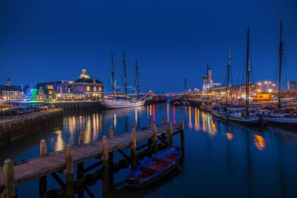 Ferienwohnung Unieke Woonboot In Harlingen Exterior foto