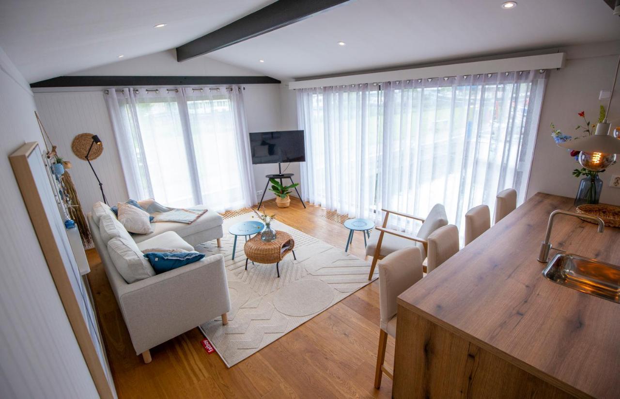 Ferienwohnung Unieke Woonboot In Harlingen Exterior foto